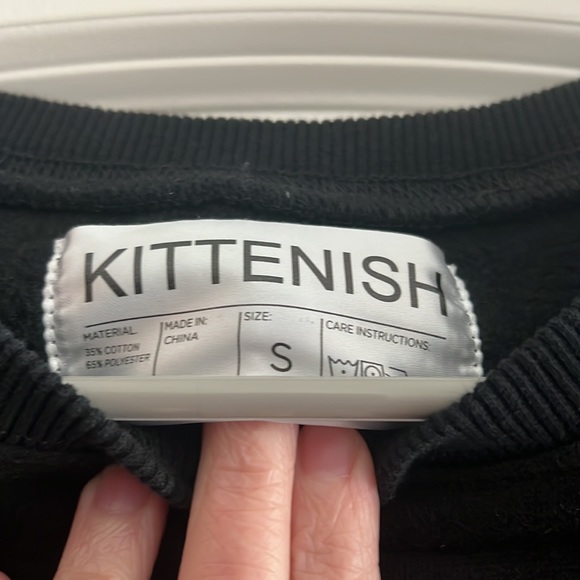 Kittenish Halloween sweater - Picture 2 of 2